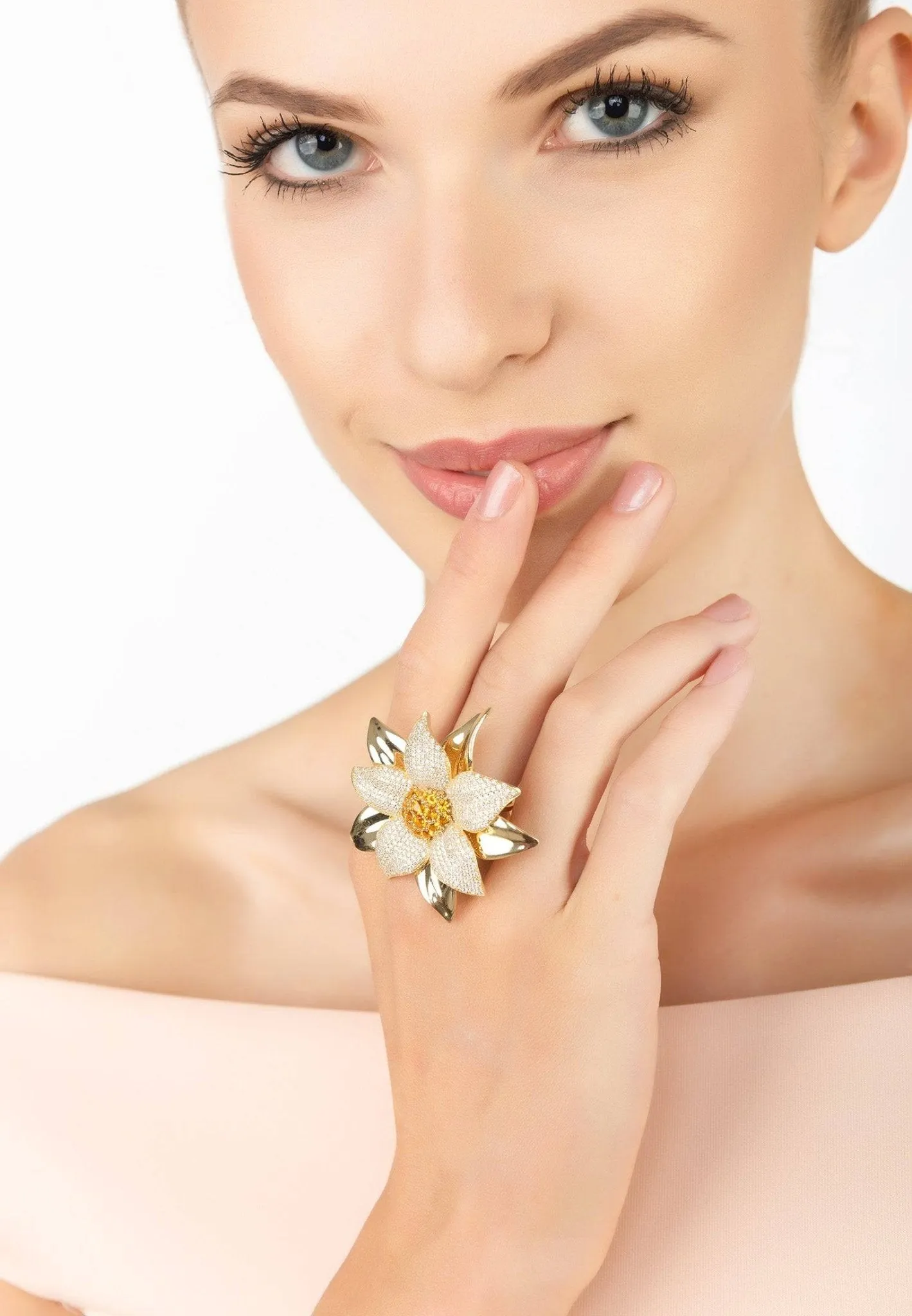 Daisy Flower Ring Gold