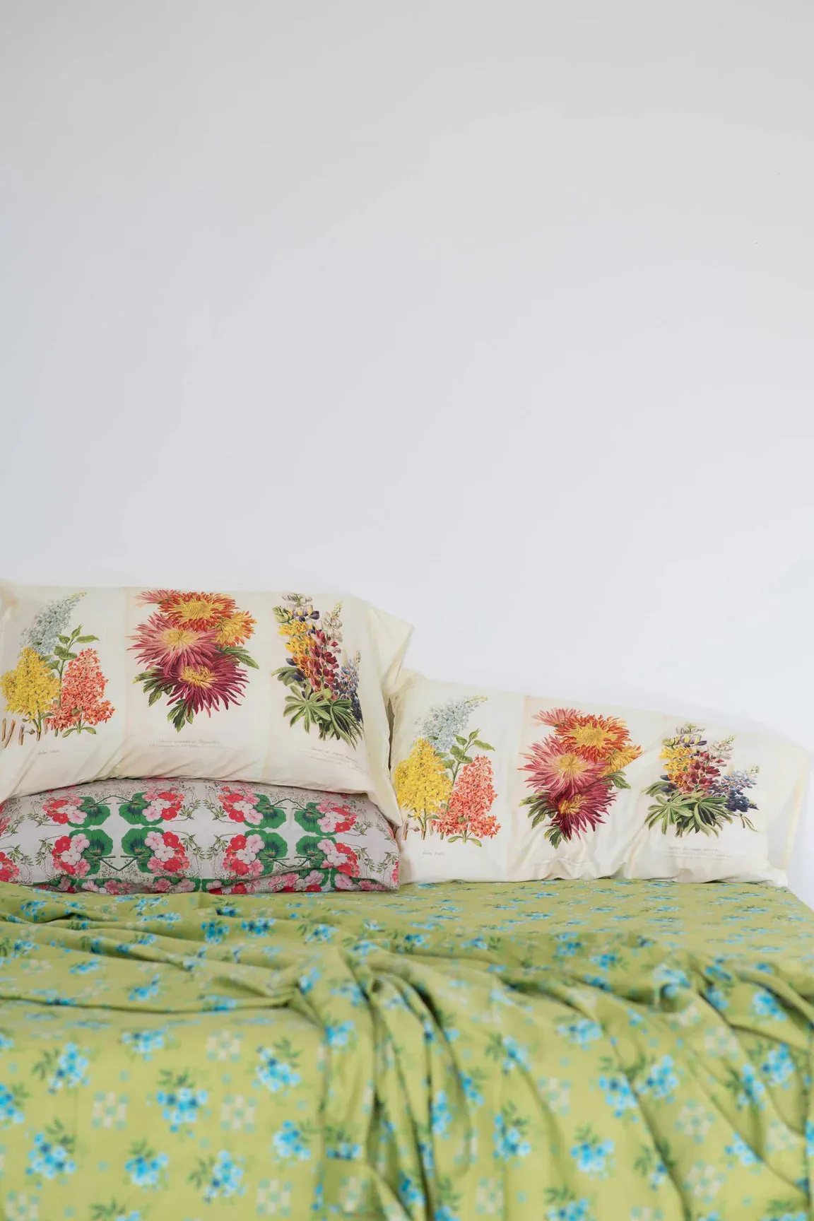 Organic Cotton Horticole Pillowcase Set with Lazybones Design