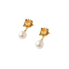 Lotus Pearl Studs - Gold