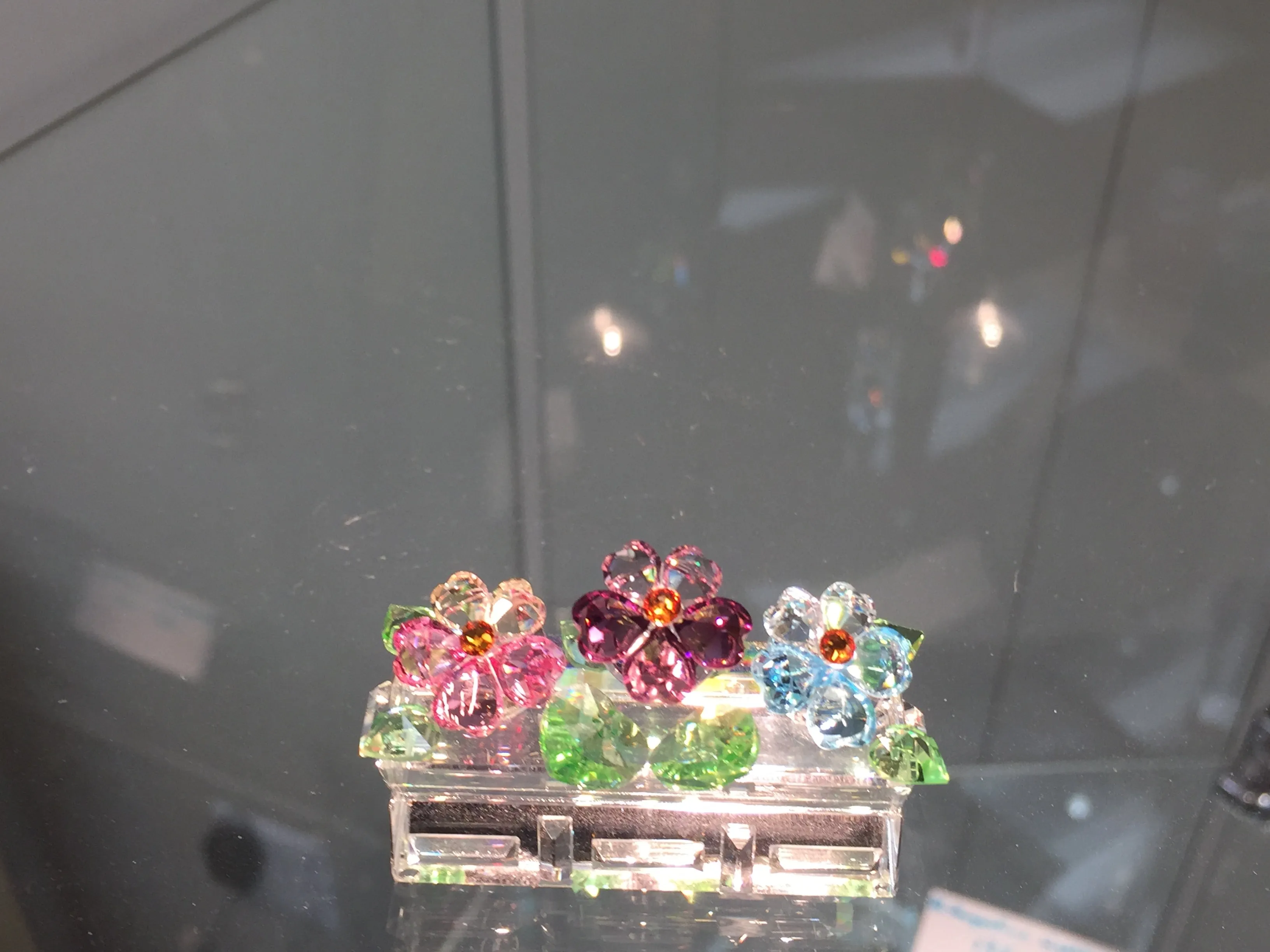 Pansies Cyrstal Figurine