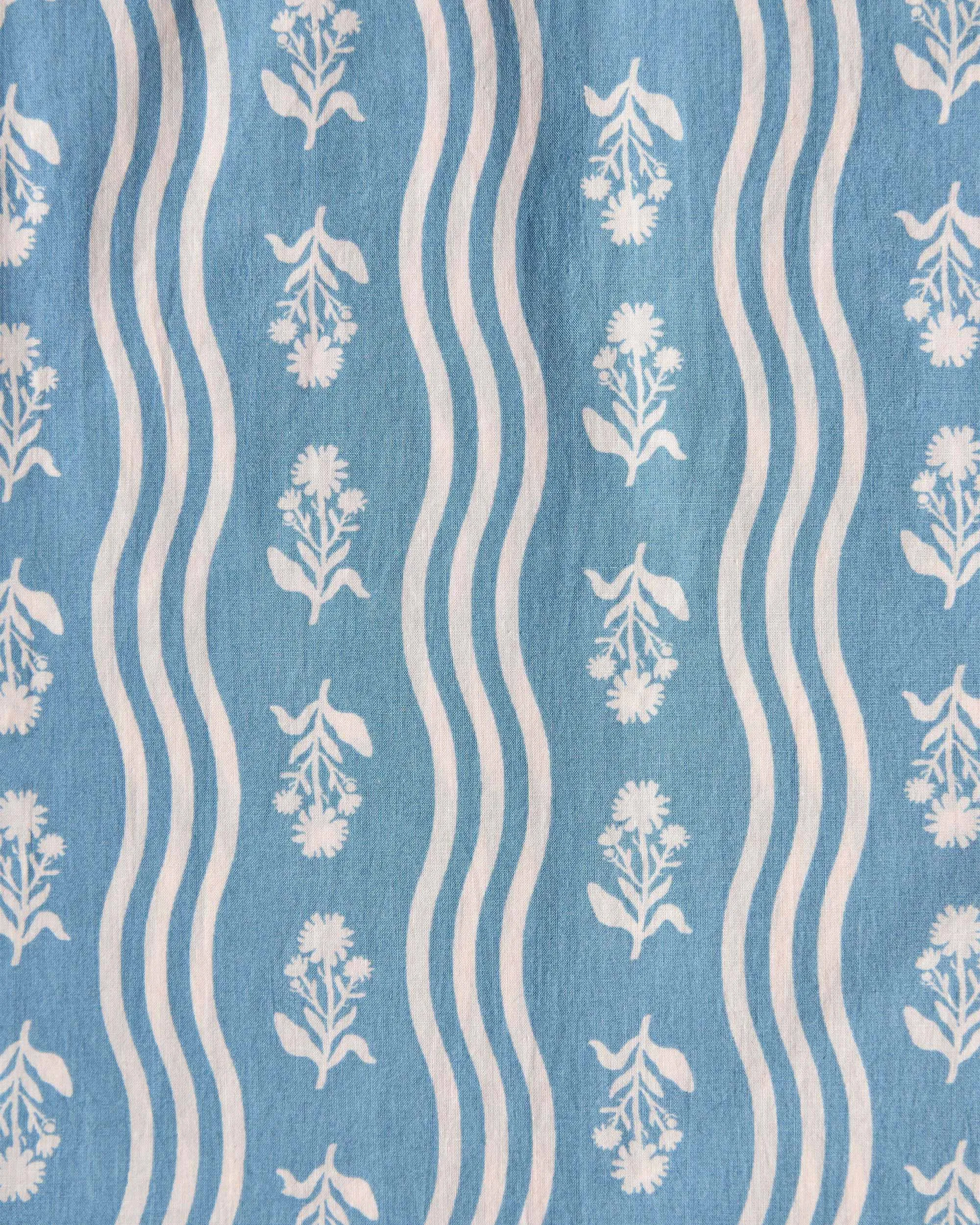 Printfresh   Lars Trimmed & Pruned - Flower Charmer Midi - Soft Denim