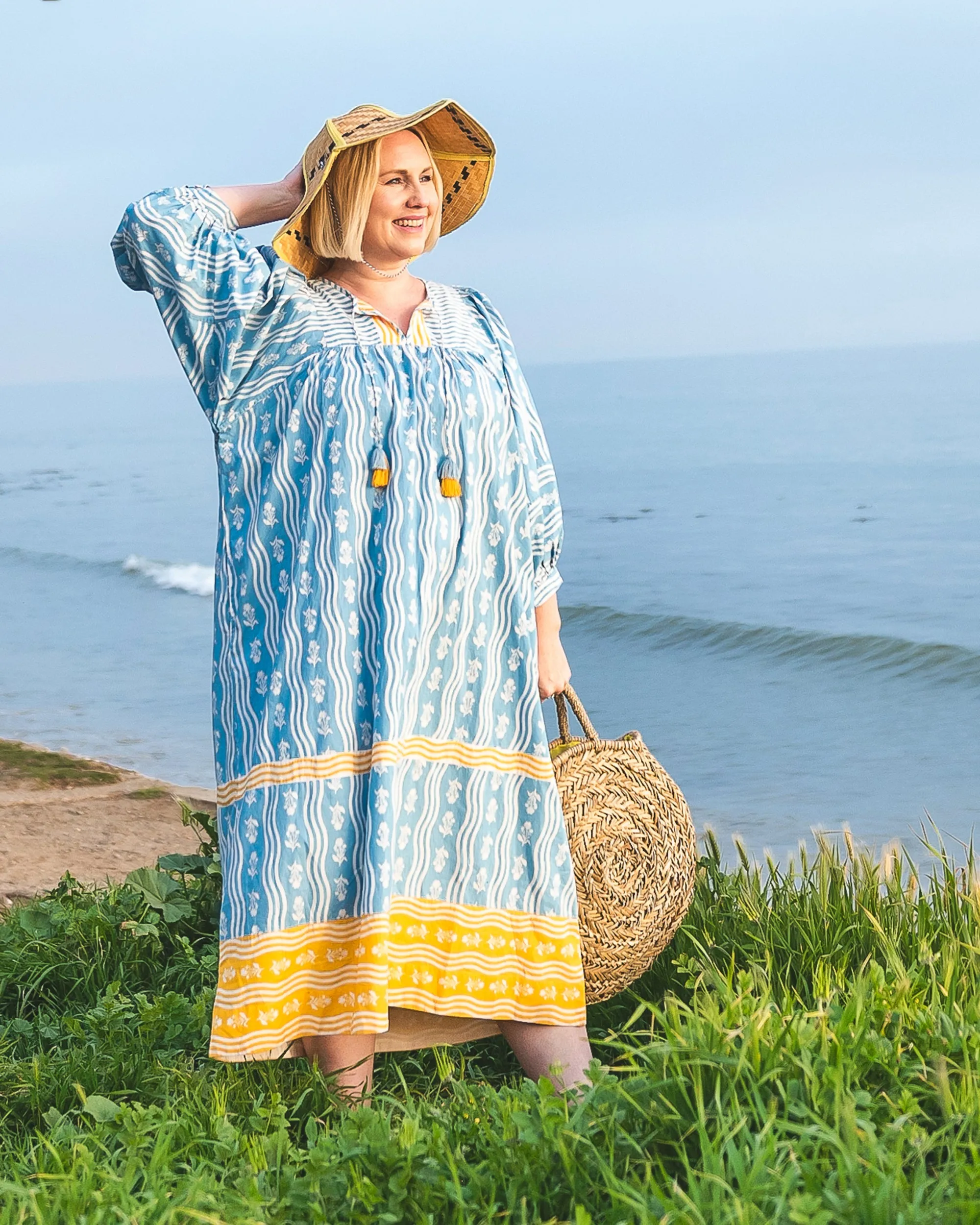 Printfresh   Lars Trimmed & Pruned - Flower Charmer Midi - Soft Denim
