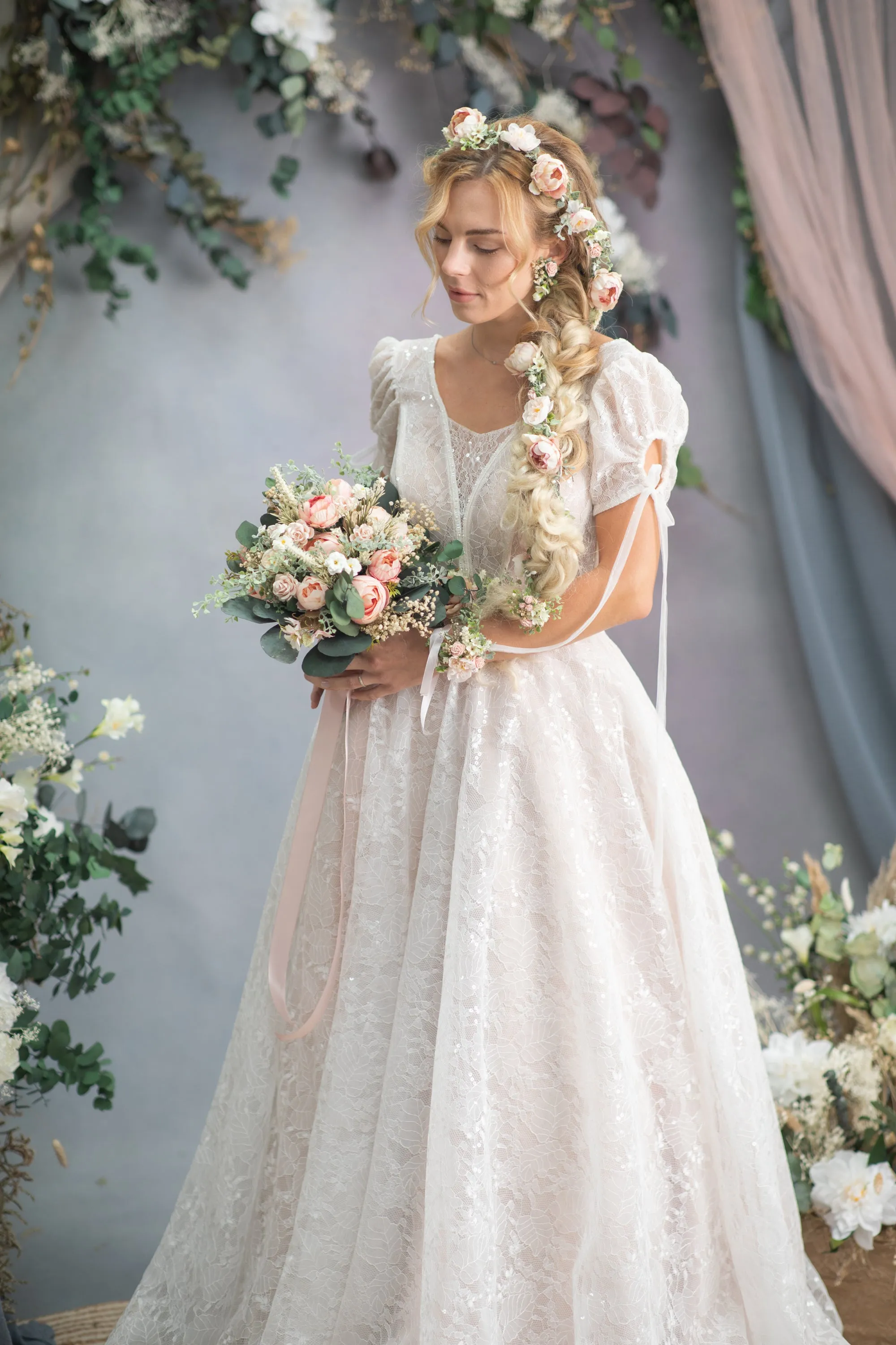 Romantic flower bridal bouquet