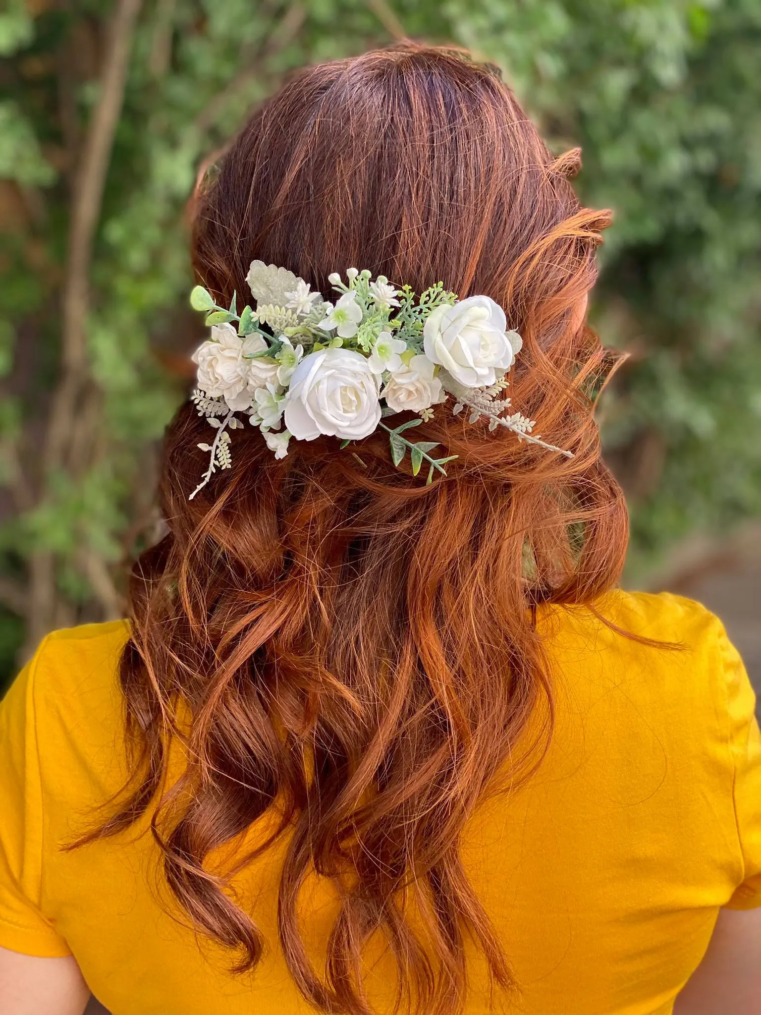 Romantic flower hair comb Boho ivory and green headpiece Roses wedding hair comb Bridal hair custom accessories Magaela White flower comb