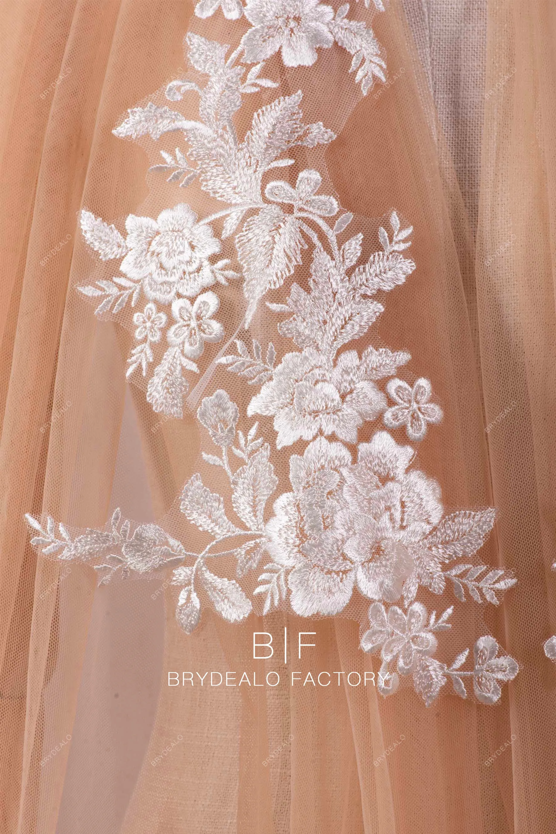 Symmetrical Flower Embroidery Lace Appliques For Sale